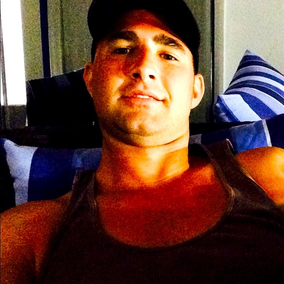 Meet your Posher, Austin - Picture 2 of 2